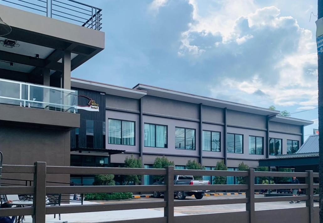 Tobedzz Hotel Ranong Bagian luar foto