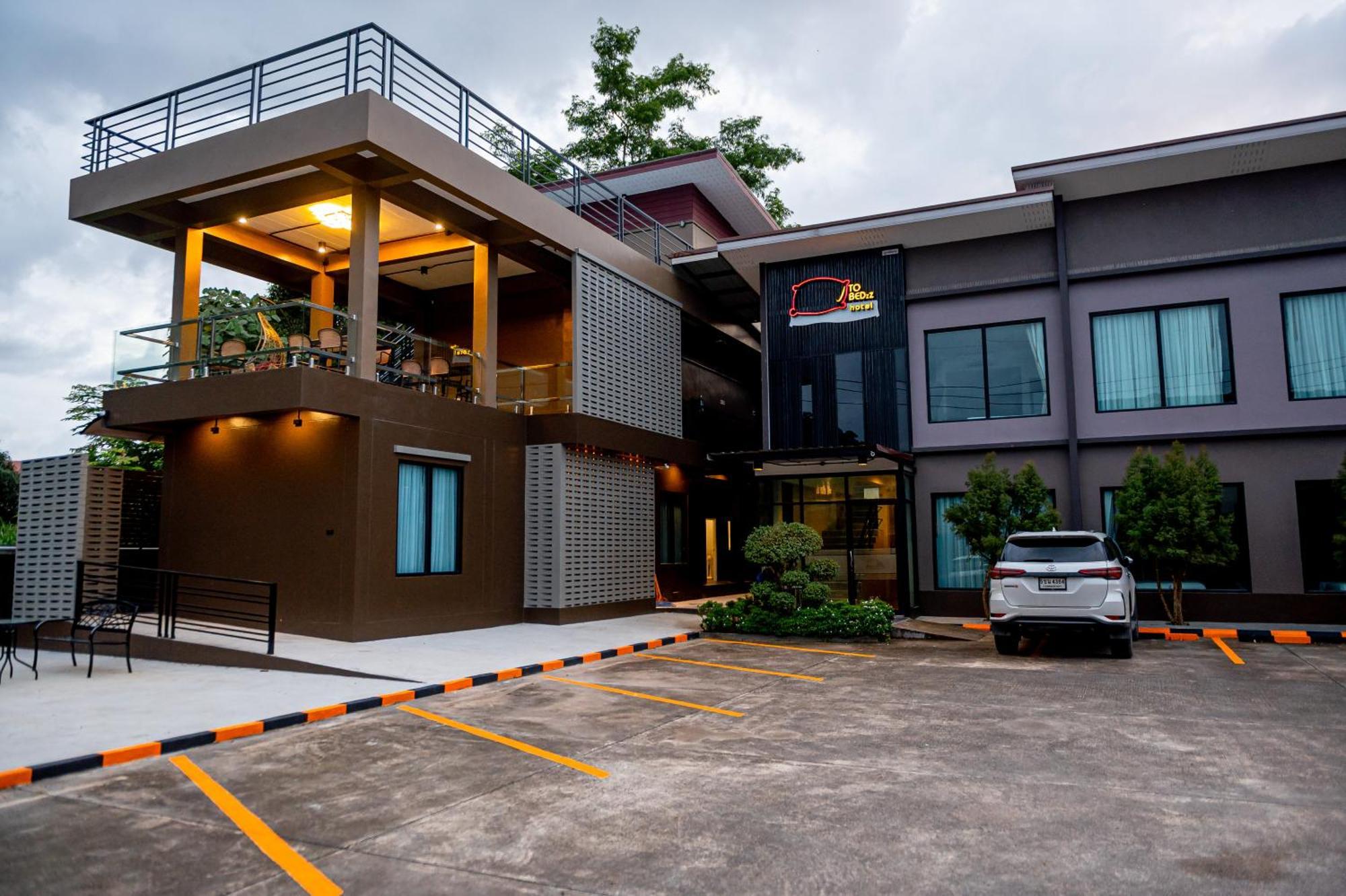 Tobedzz Hotel Ranong Bagian luar foto