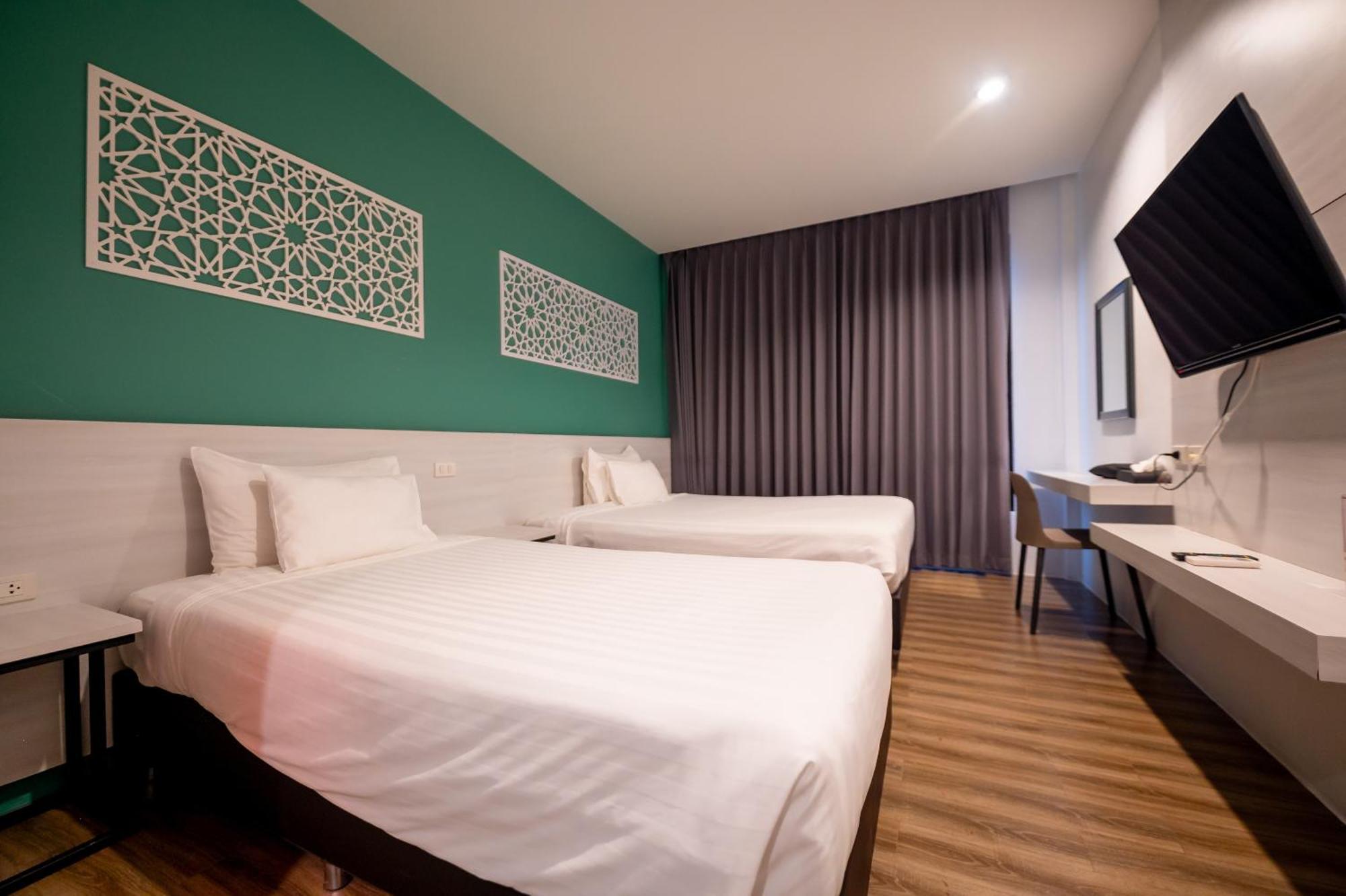 Tobedzz Hotel Ranong Bagian luar foto