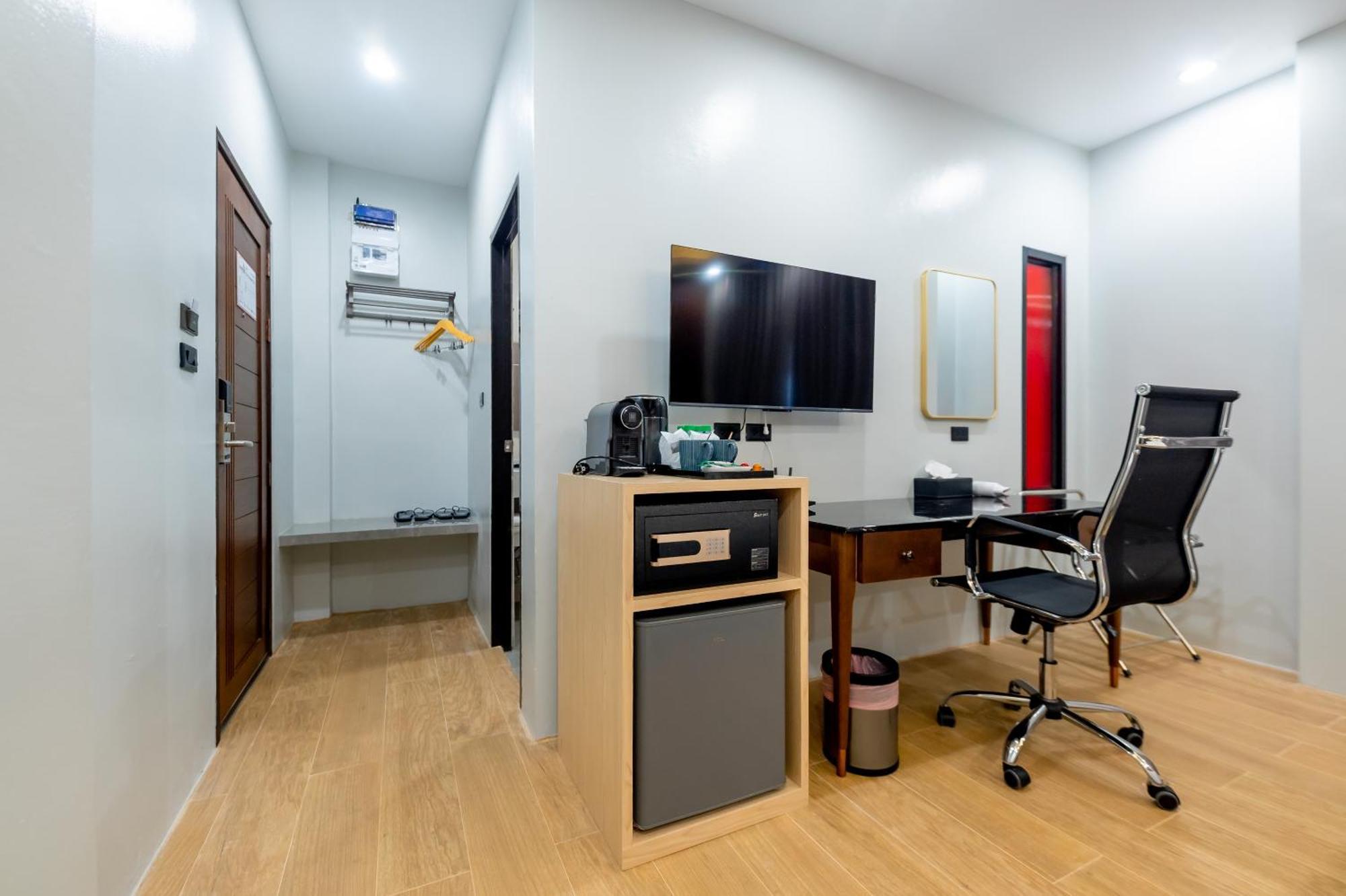 Tobedzz Hotel Ranong Bagian luar foto