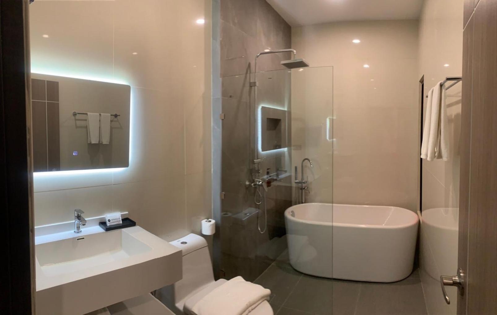 Tobedzz Hotel Ranong Bagian luar foto